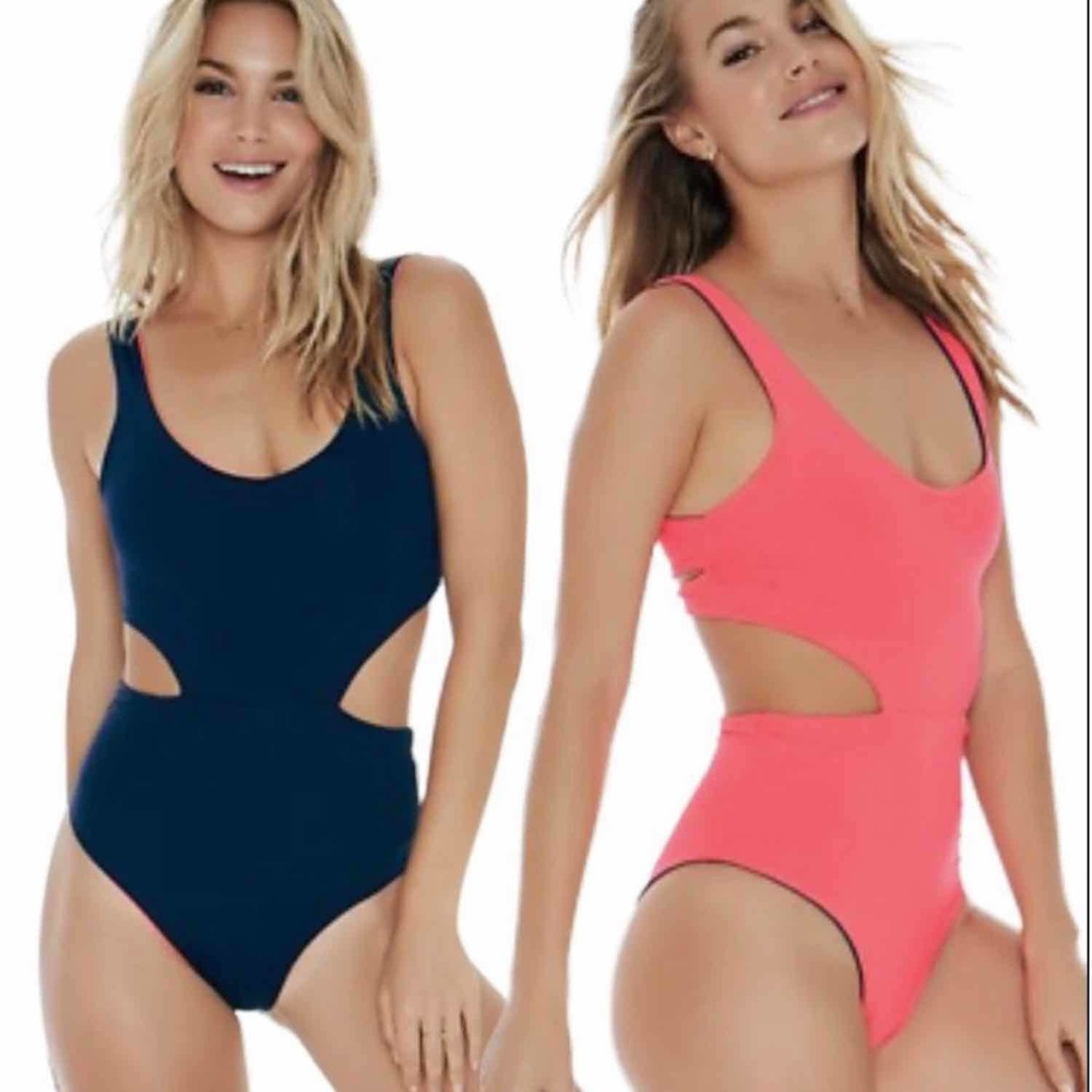 L*Space Rita One Piece Reversible Navy Pink Size 8 Bitsy Cut